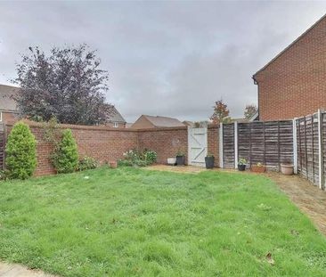 School Lane, Havant, PO9 - Photo 2