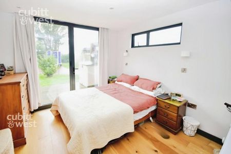 2 bedroom detached bungalow to rent - Photo 3