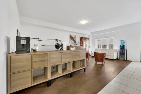 For Lease - 241 Longboat Run, Brantford, Ontario - Photo 4