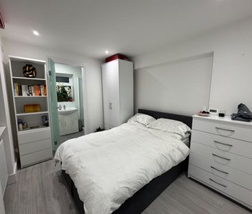 1 Bed Flat, Warwick Road, SW5 - Photo 3