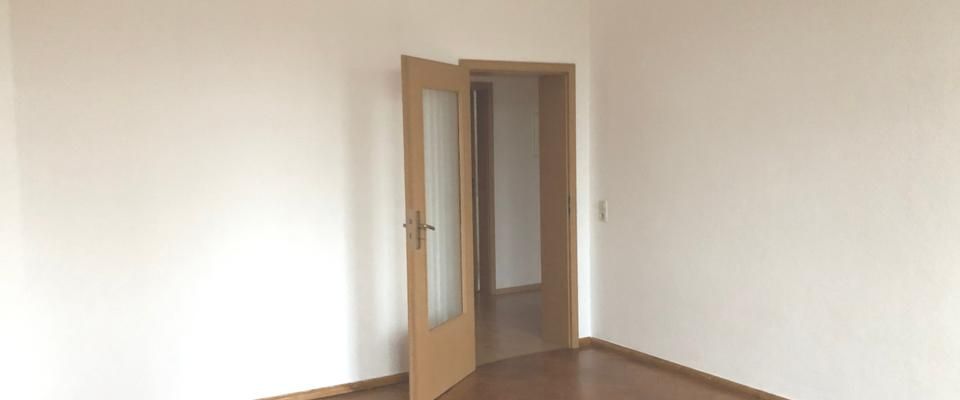 Sehr schöne 2-Raum-Wohnung mit Balkon in Mylau - Photo 1