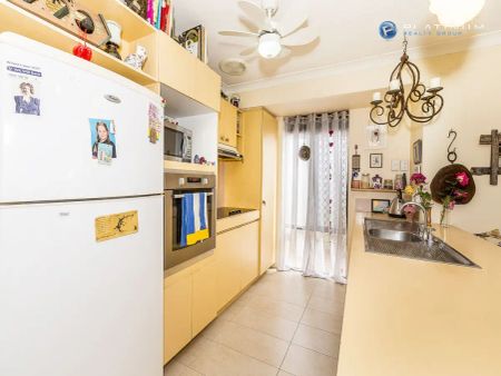 “WELL PRESENTED HOME IN QUINNS!” - Photo 4