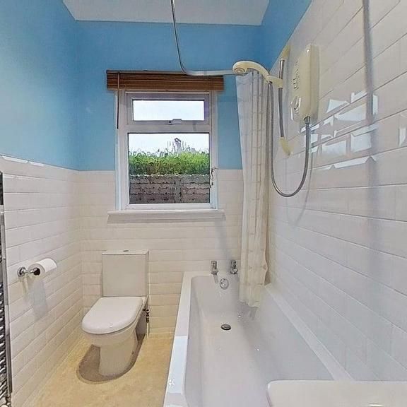 2 bedroom bungalow to rent - Photo 1