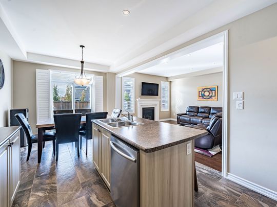 For Lease - 46 Jackson Drive, New Tecumseth, Ontario - Photo 1