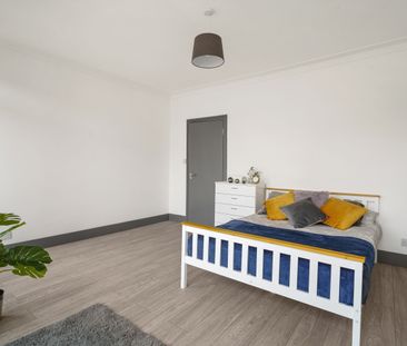 St. Margarets Avenue Room 4 - Photo 6