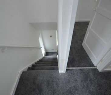 2 bedroom townhouse to rent - Photo 2