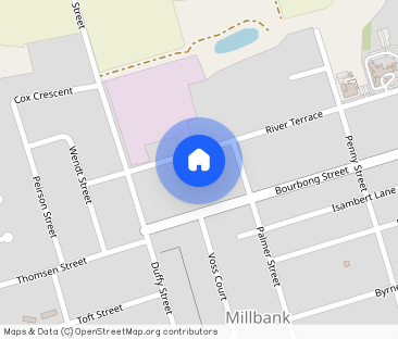 Large Family Home With 3 Car Accommodation - Photo 1