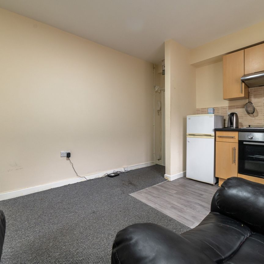 Gold Street, Adamsdown - Photo 1