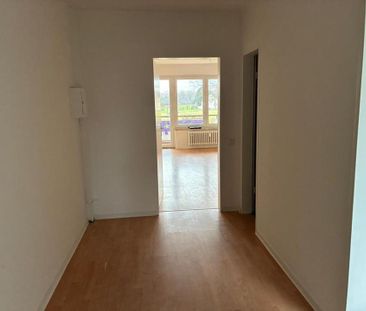 *Helle 3-Zimmerwohnung mit toller Aussicht ins Grüne**MIT BALKON! - Photo 5