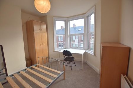 3 bedroom flat to rent - Photo 5