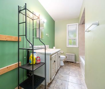 For Lease - 4990 Dundas Street Unit# A, Toronto, Ontario - Photo 1