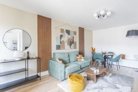Location Appartement 2 pièces 48m² VERSAILLES 78000 - Photo 2