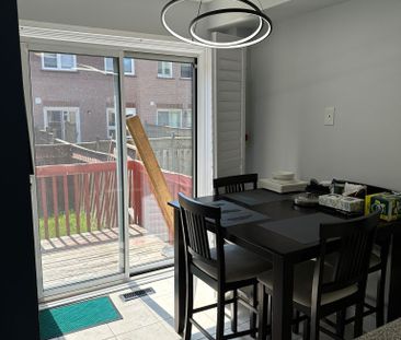 For Lease - 3918 Zenith Court, Mississauga, Ontario - Photo 1