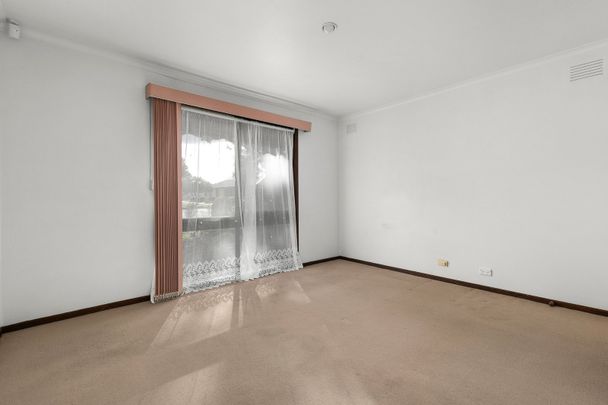 1 Rutherglen Way, Taylors Lakes VIC 3038 - Photo 1