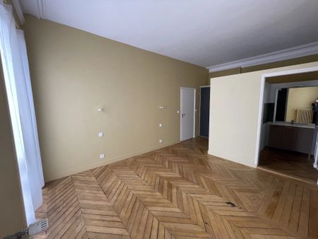 Location Appartement 5 pièces 127 m2 à Le Mans - Photo 3