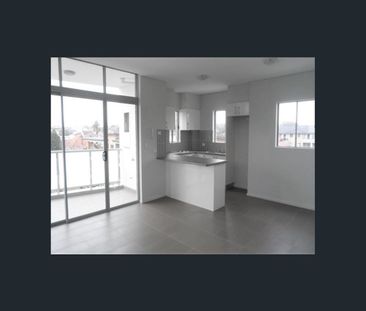 Spacious 2 Bedroom Unit - Photo 6