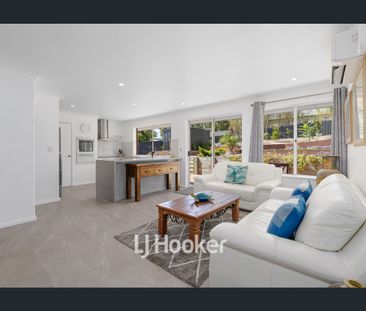 Newly Renovated Spacious Family Home - Photo 1