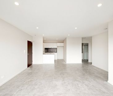 Top Floor Unit! - Photo 2