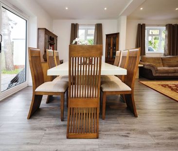 Hillcrest Avenue, Ferndown - Photo 3