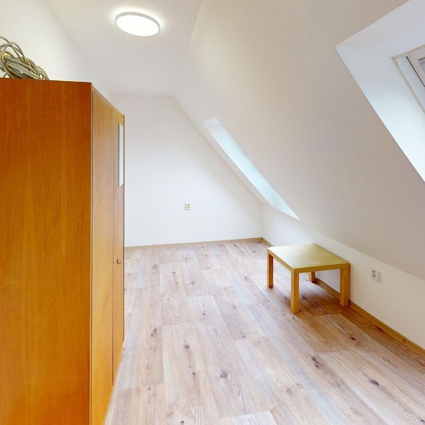 Pronájem bytu 3+1 60 m² - Photo 1