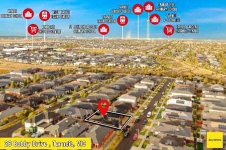 A Luxurious Family Haven You'll Love Coming Home To! - Photo 5