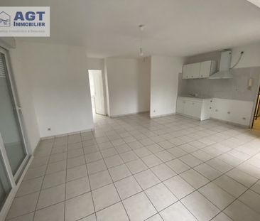 Location Appartement 3 pièces 53m² MILLY SUR THERAIN 60112 - Photo 1