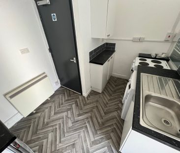 Claude Place, Cardiff - Photo 2