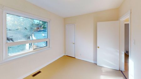 For Lease - 106 Wye Valley Road Unit# Main, Toronto, Ontario - Photo 4
