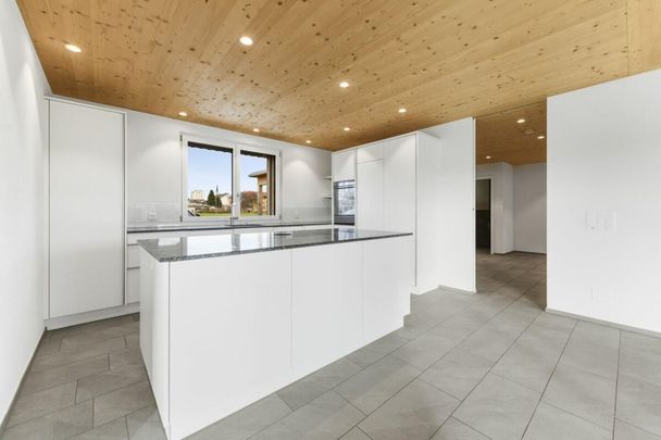 Modern 6.5-room double family house with garden idyll and high-quality equipment - Photo 1