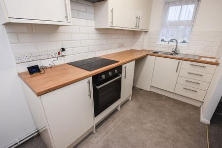 2 bedroom apartment to rent - Photo 4