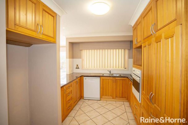Family-friendly home in an ideal location - Photo 1
