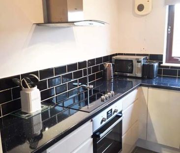 2 bedroom flat to rent - Photo 6