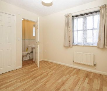 3 bedroom detached house to rent - Photo 3