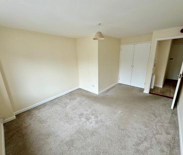 2 bedroom property to rent - Photo 2