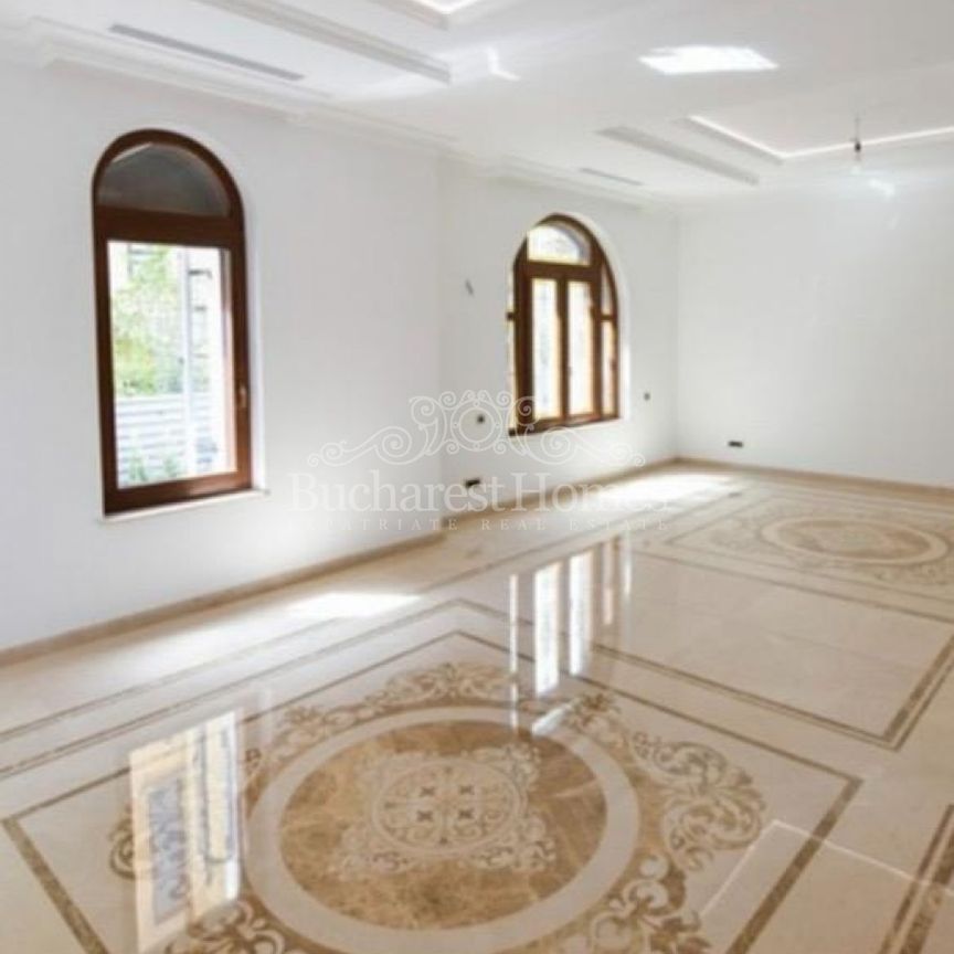 Beautiful Individual Villa with Five En-Suite Bedrooms, Cotroceni - Photo 1