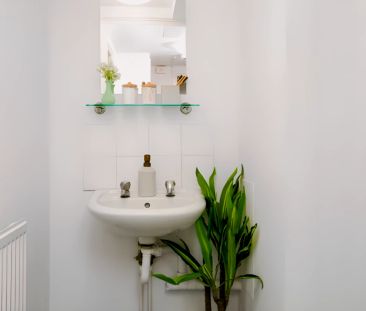 NON ENSUITE: TWO BED FLAT - Photo 3