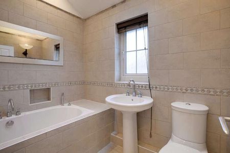 De Tracey Park, Bovey Tracey, TQ13 - Photo 3