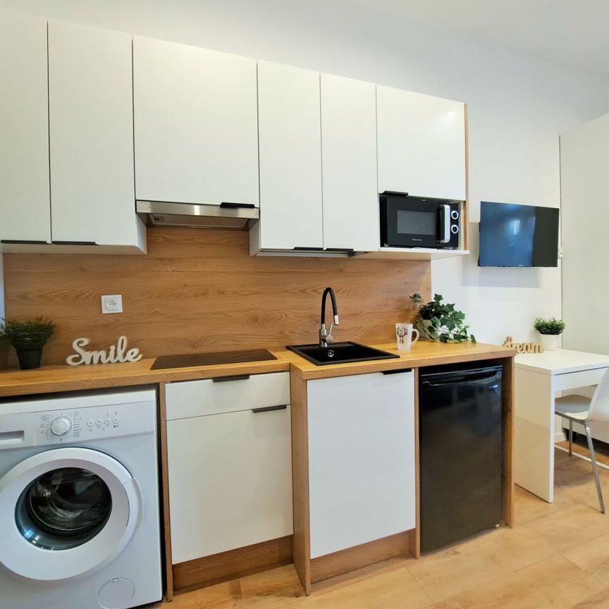 Na wynajem kawalerka w samym Centrum Katowic - Photo 1