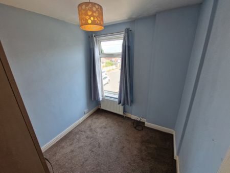 Ainsworth Road, Radcliffe - Photo 3