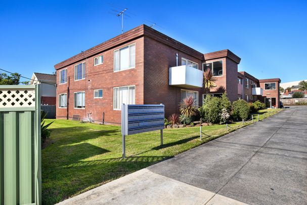 10/97-99 Raleigh Road, Maribyrnong VIC 3032 - Photo 1