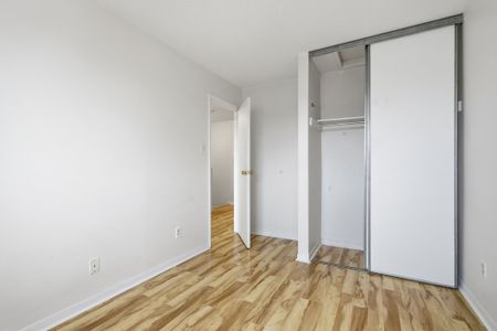 For Lease - 8136 Coventry Road Unit# 21, Niagara Falls, Ontario - Photo 2