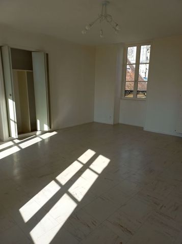 Appartement T2 dans belle petite résidence en coeur de ville de Clamec - Photo 4