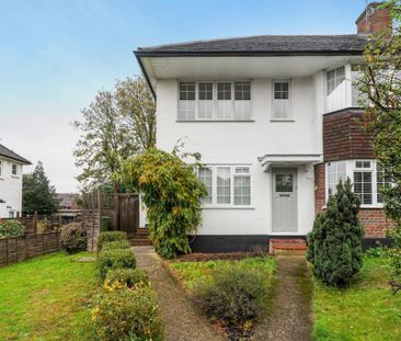 Castleview Road, Weybridge, Surrey, KT13 - Photo 3