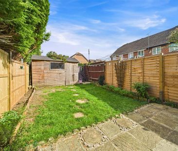 2 bedroom semi-detached house to rent - Photo 4