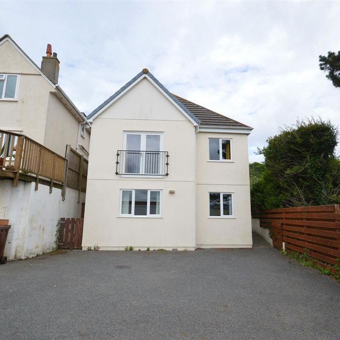 4 bedroom semi-detached house to rent - Photo 1