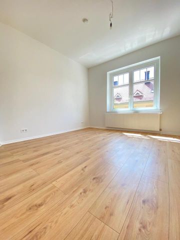 ***ERSTBEZUG NACH SANIERUNG – FAMILIEN AUFGEPASST*** Sehr helle 3-Zimmer-Wohnung - Foto 2