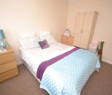4 Bed - Pitcroft Avenue, University Area - Photo 6