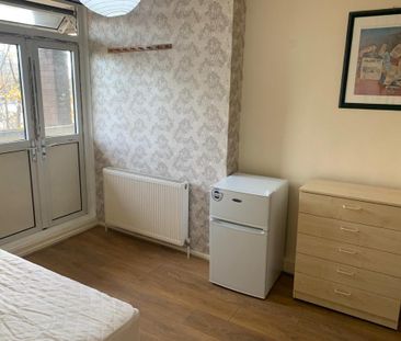 4 bedroom flat to rent - Photo 6