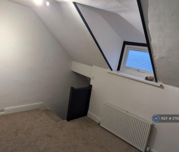 3 bedroom terraced house to rent - Photo 6