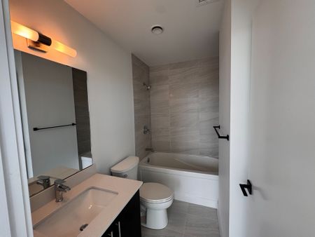 For Lease - 2782 Barton Street Unit# 917, Hamilton, Ontario - Photo 2